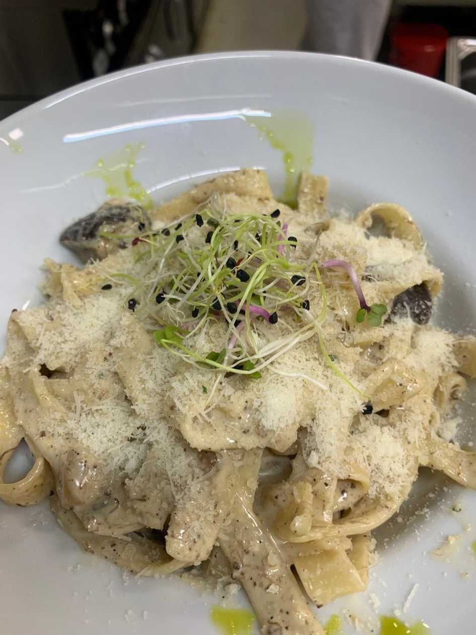 300g Tagliatelle s hríbovou omáčkou a parmezánom (1,7)