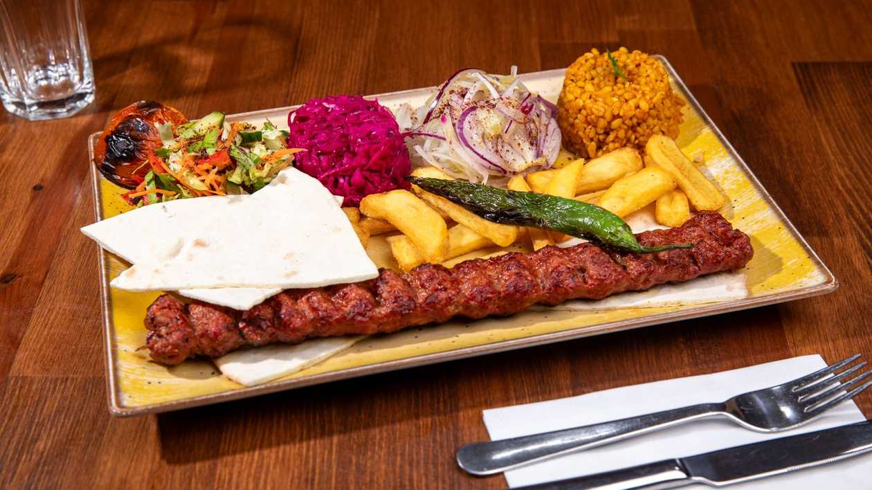 Adana Kebap (Farfurie)