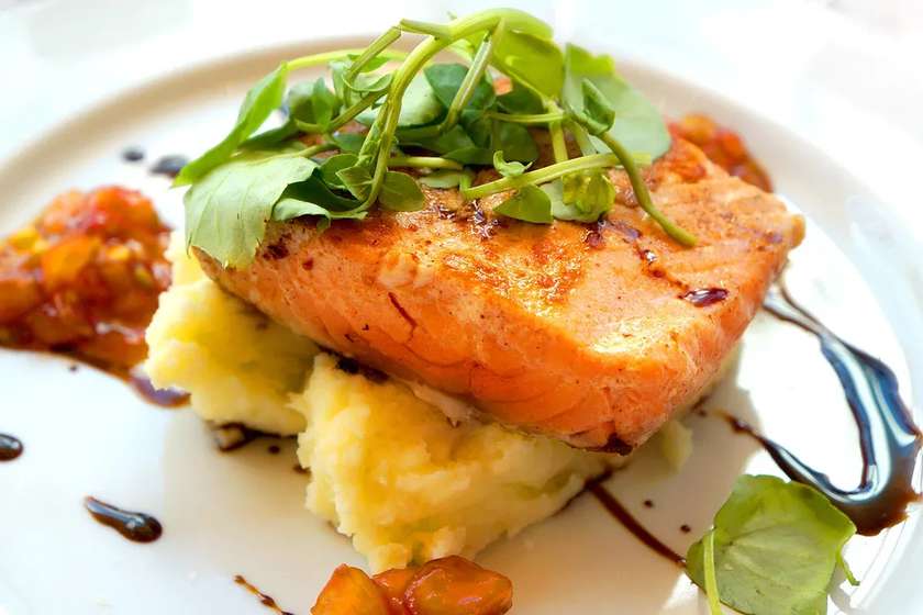 Grilled Salmon & Creamy Mash