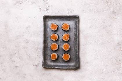 Hosomakis de Salmão 8 Peças