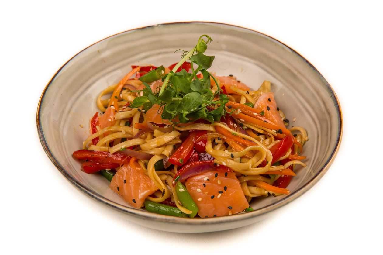 22. Noodles with salmon