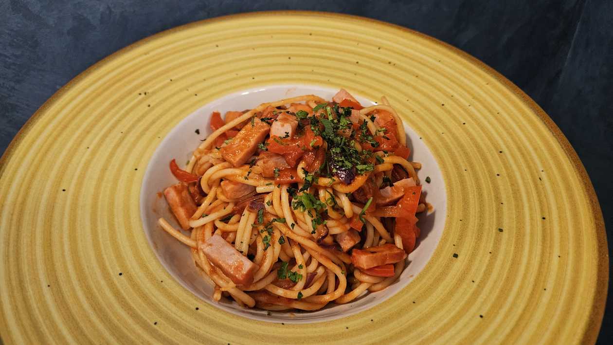 Puttanesca Spaghetti