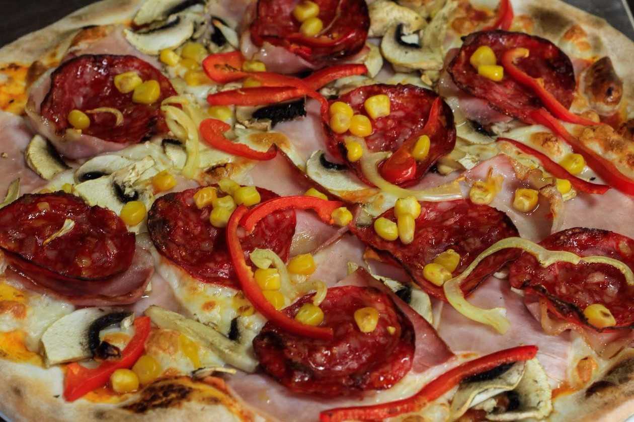 Pizza Speciala 550 Gr.