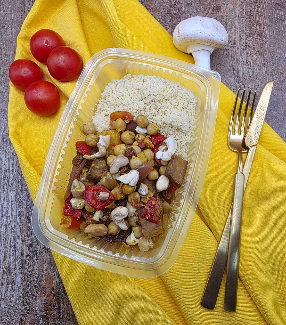 Tagine de grão e legumes com couscous (vegan)