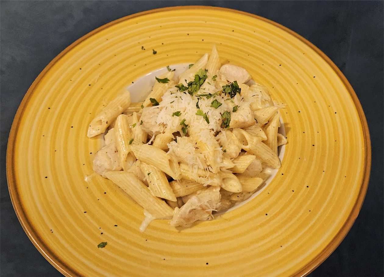 Penne With Chicken Breast And Curry