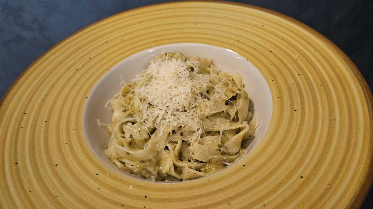 Pesto Tagliatelle