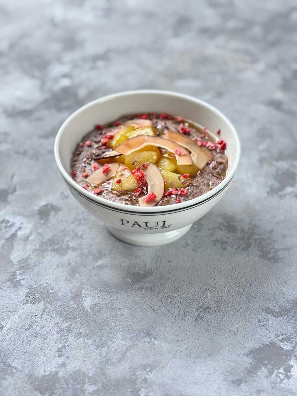 Flax porridge with caramalized pear