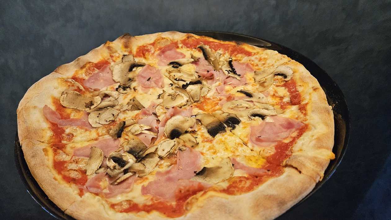 Ham And Mushroom Pizza