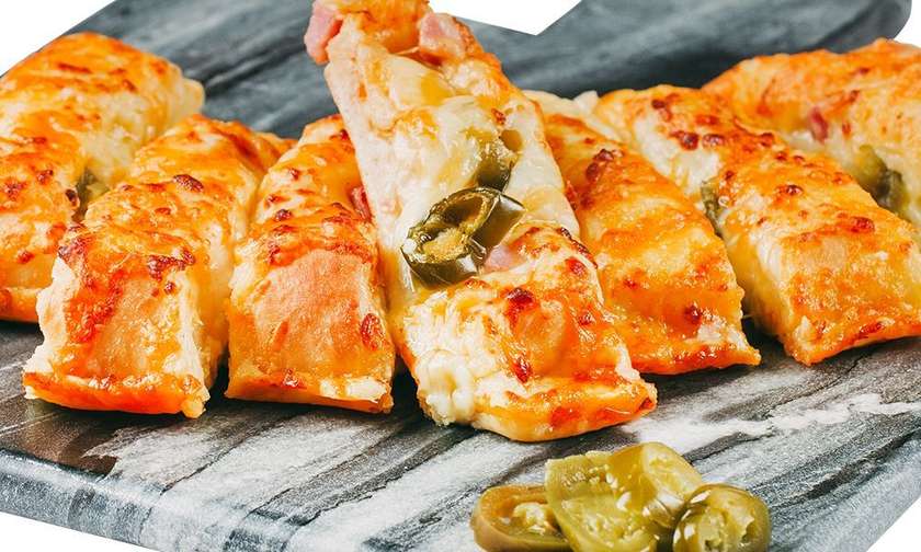 ♛ PÃO DE QUEIJO RECHEADO COM BACON & JALAPENHOS