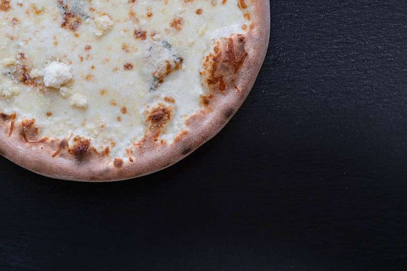 Pizza Quattro Formaggi🧀32cm + Nápoj🥤