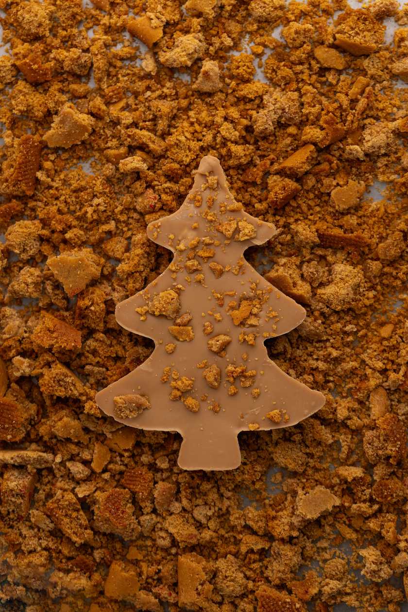 Gold Christmas tree with caramel and gingerbread