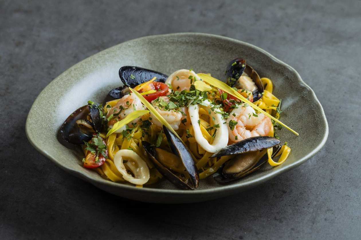 Tagliatelle cu fructe de mare