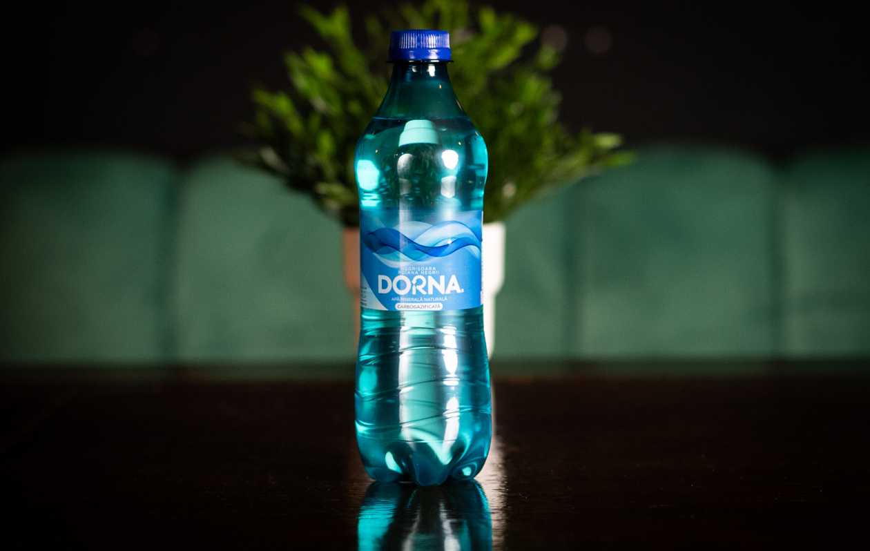 Apă minerală carbogazoasă