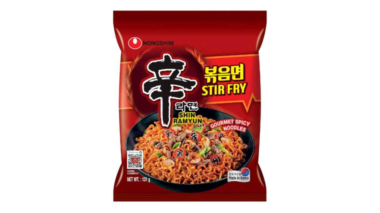 Nongshim Shin Ramyun Red Stir Fry Spicy Instant Noodles, 131 g