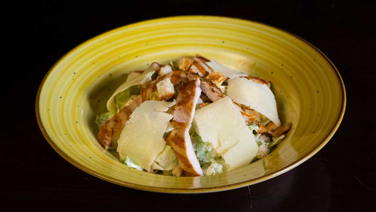 Salata Caesar