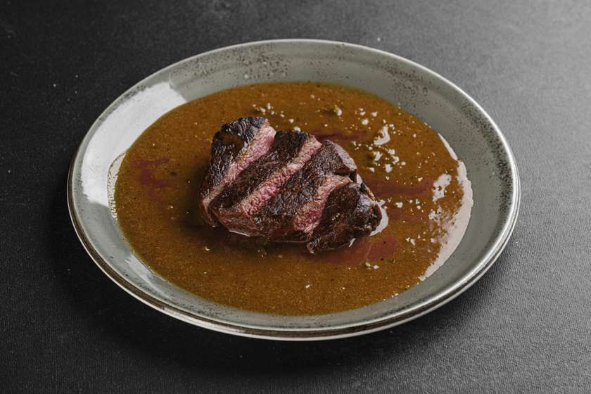 МЕДАЛЬЙОН З ПЕППЕР СОУСОМ