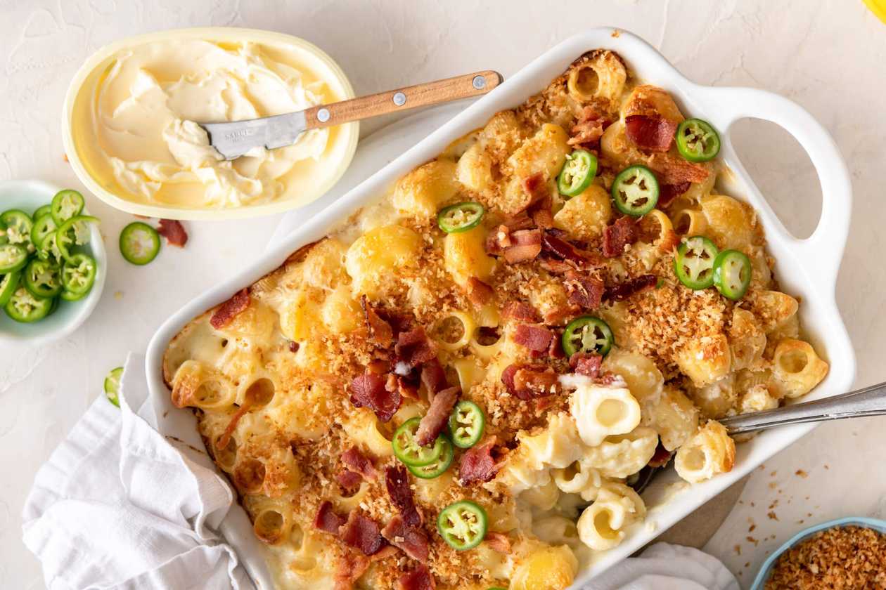 JALAPEÑO POPPERS MAC AND CHEESE