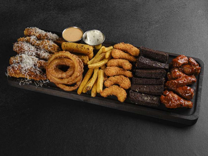 ВЕЛИКА ФРІ-ДОШКА НА ТУСОВКУ