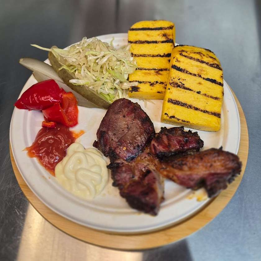 Meniu Pastramă de Berbecuț