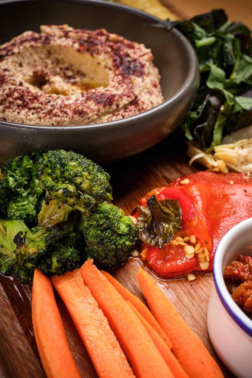 ÎMPARTE PREPARATE VEGETARIENE