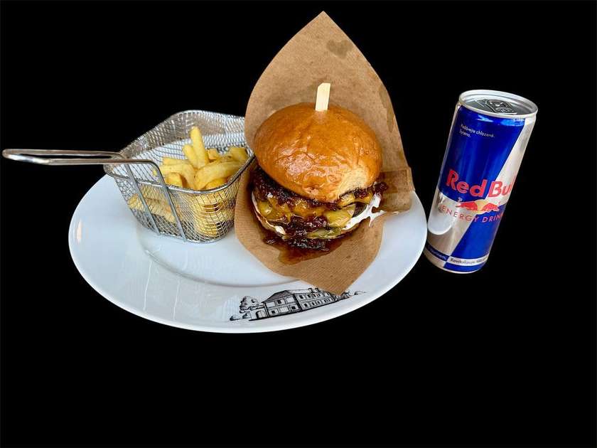 Smash Bacon Jam burger + Hranolky + Red Bull
