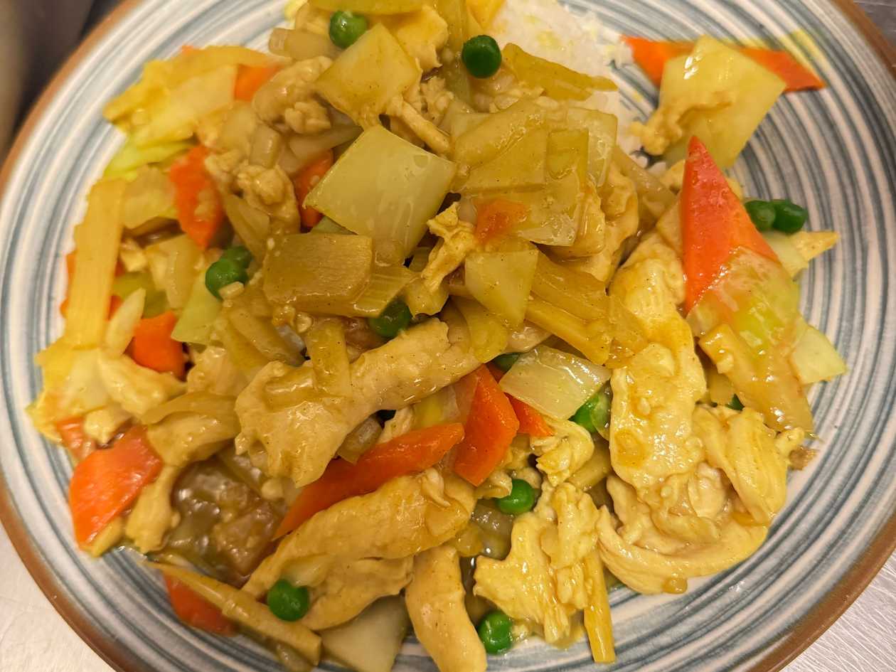 M8. Kuře na Kari s Rýží