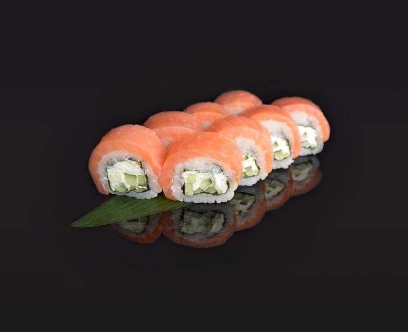 Philadelphia roll with salmon