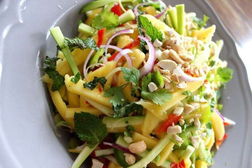 Sałatka z orzechami nerkowca 🌱