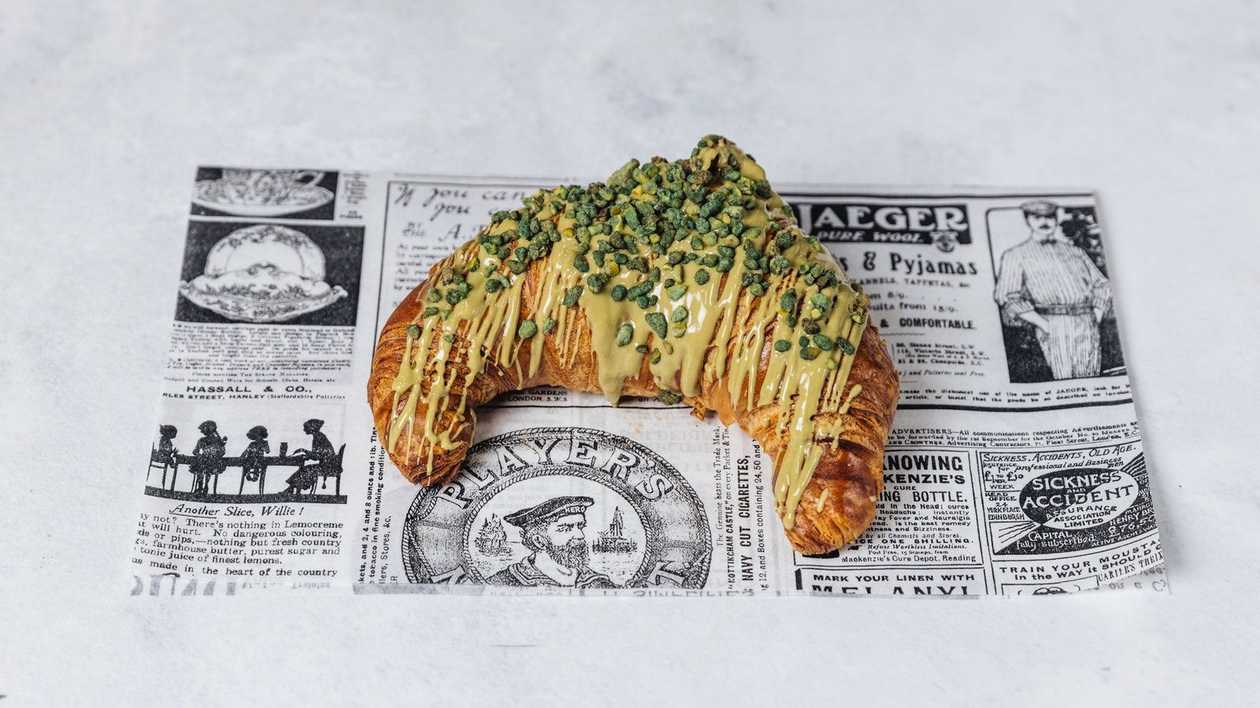 Pistachio Croissant