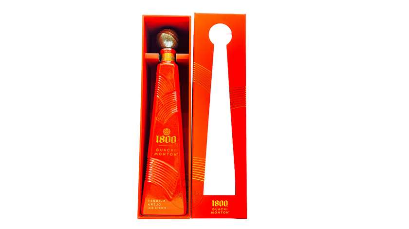 1800 GuachiMonton Red Ceramic Tequila Añejo