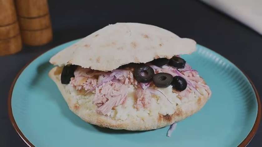 Sandwich panini quattro formaggi