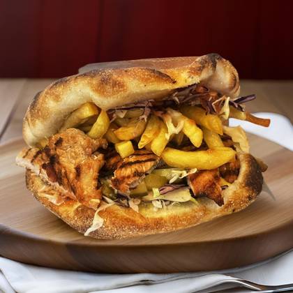 Sandwich cu ceafa de porc 600g