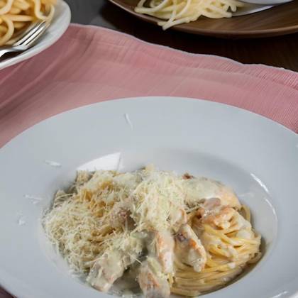 Paste cu piept pui si gorgonzola