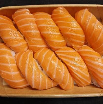 C3 (Box) Salmon Nigiri