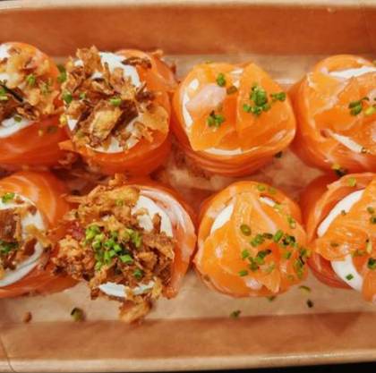 C14 (Box) Salmon Gunkan