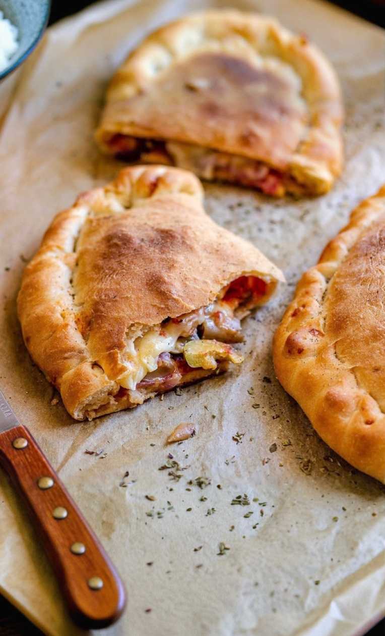 Caltzone tip Taraneasca