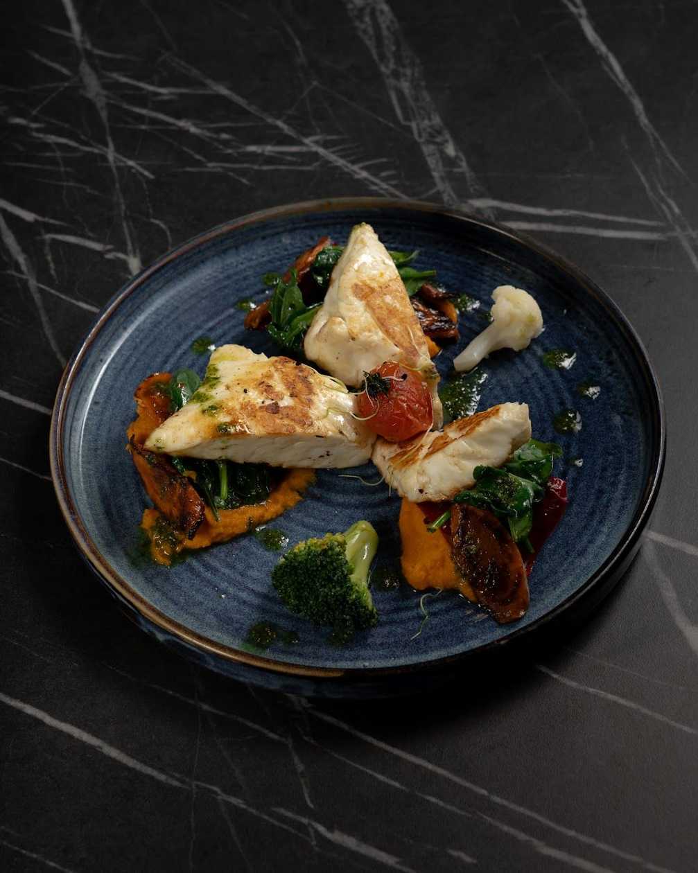 Halloumi, carrot and vegetable puree, thyme