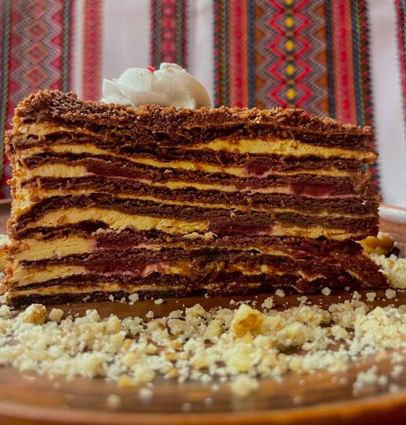 Honey cake Chocolate-Cherry