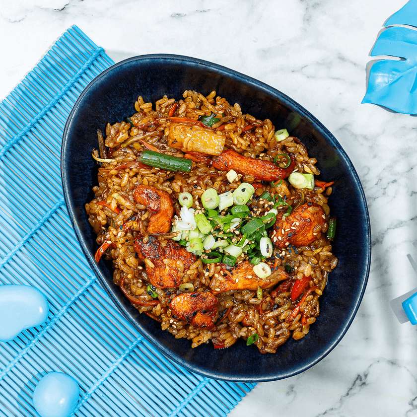 Wok orez cu pui in sos Teriyaki