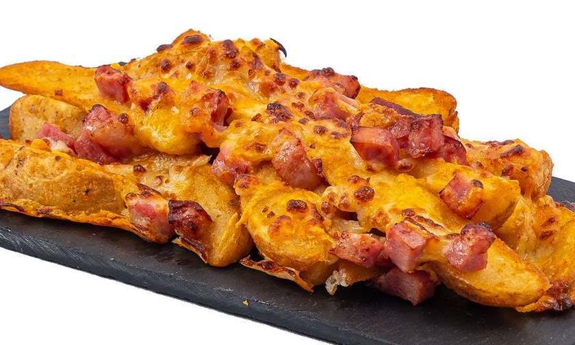 BATATAS RÚSTICAS COM QUEIJO E BACON