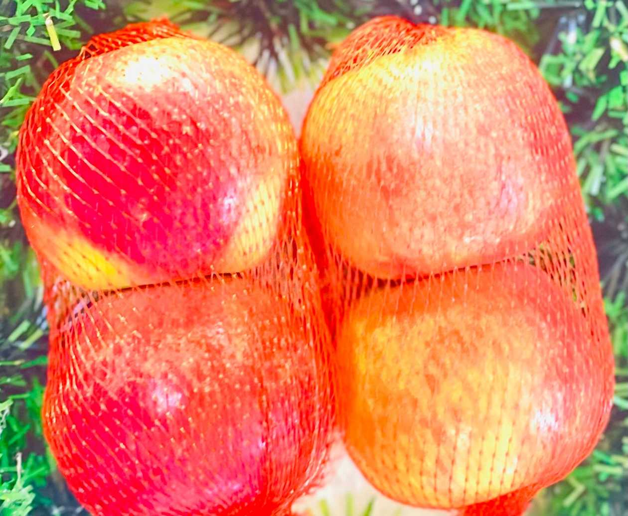 🍎 Fresh Apples – Sweet & Crunchy 🍎