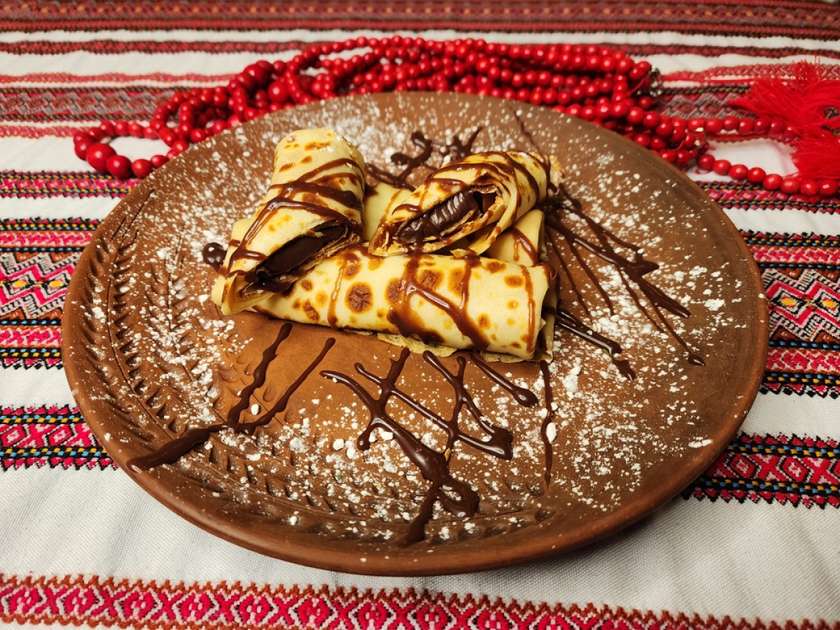 Crepes with chocolate spread