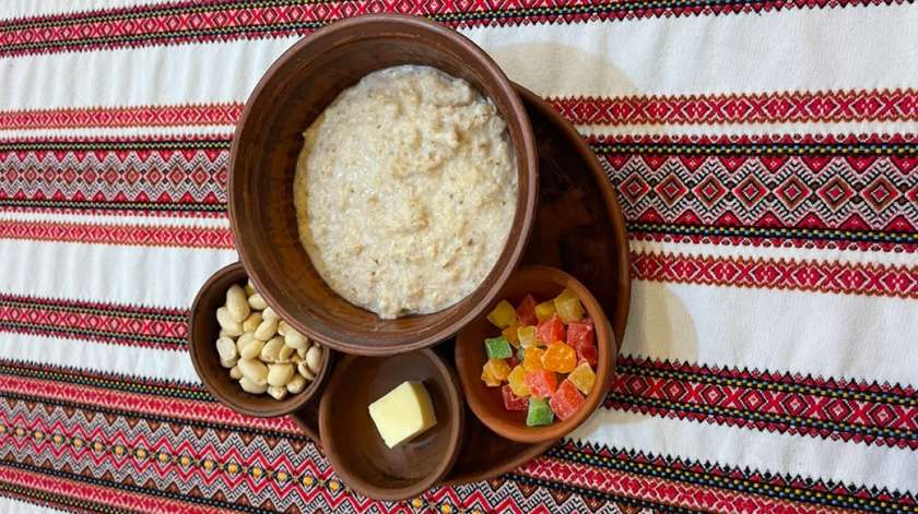 Porridge with nuts & candied fruit