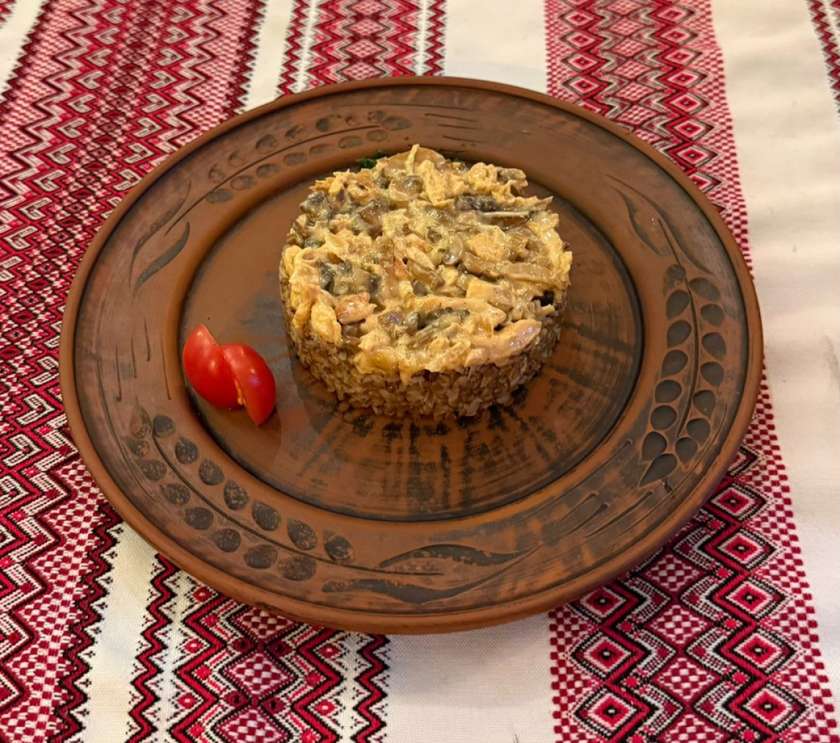 Chicken with mushrooms & buckwheat