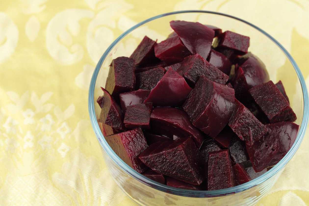 Red beetroot salad