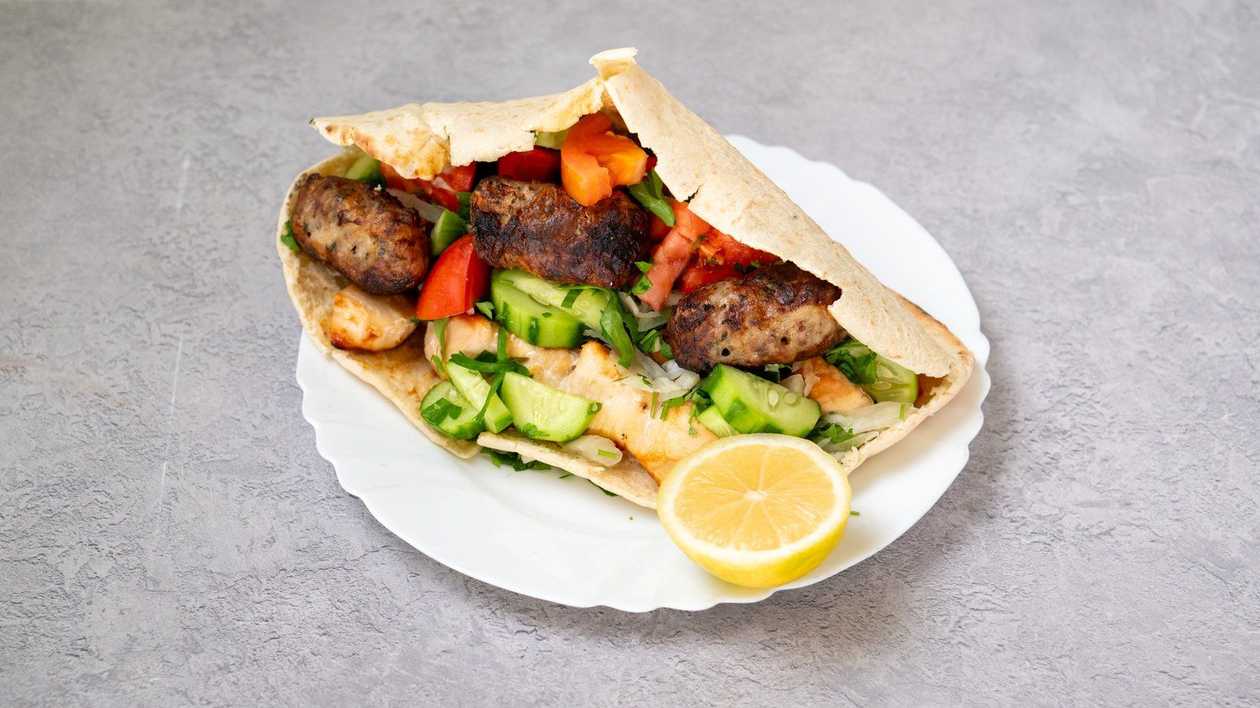 Mix Chicken Cyprus Pita