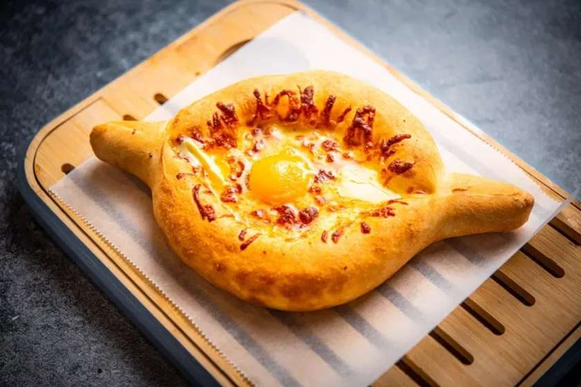 Ajarian khachapuri