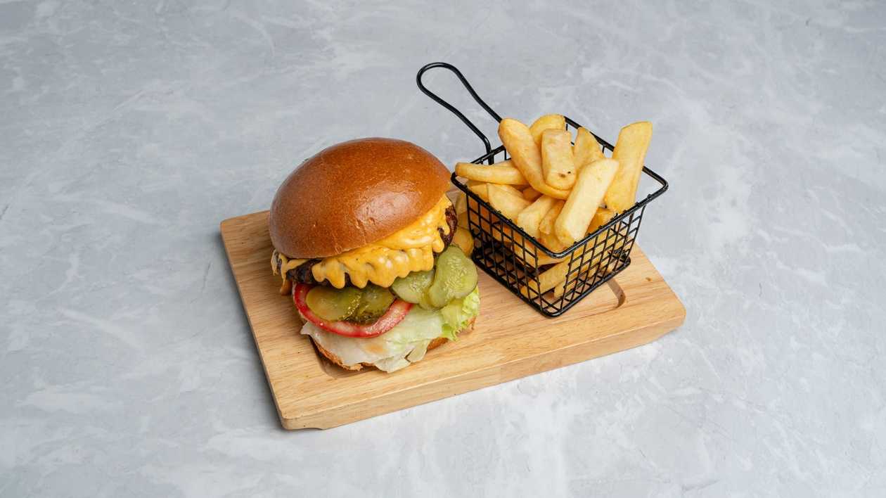 Classic Cheese Burger