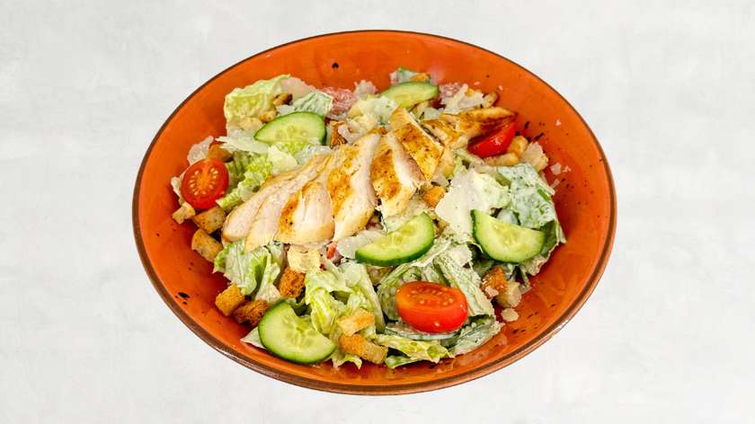 Cezar z kurczakiem sous-vide