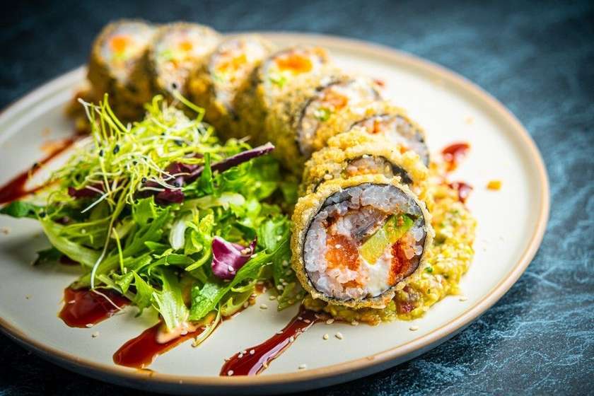 12. Salmon and eel 10 pcs